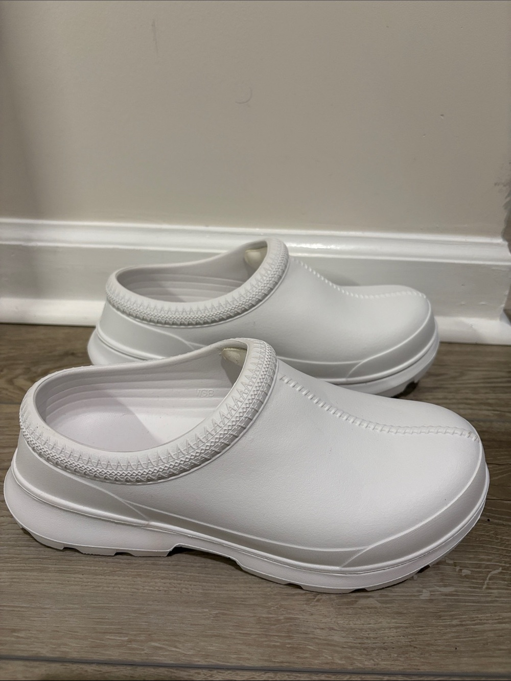 UGG Shoes Womens 8 Tasman X Clogs Mules Slip Ons White EVA